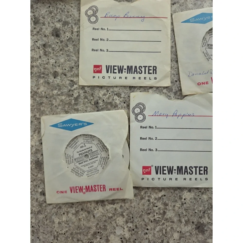 1960's - 70's Vintage GAF View-Master Classic Beige Viewer And Flims
